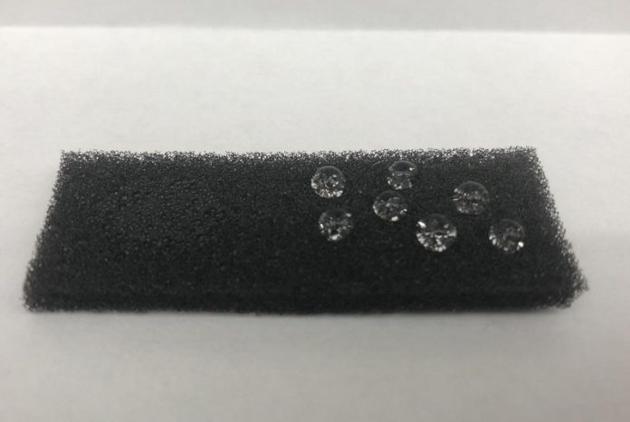 New process could turn any cheap sponge into smart sponge to clean up oil spills