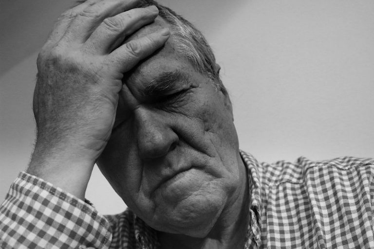 Feeling Dizzy When Standing Up Could Mean Higher Dementia Risk