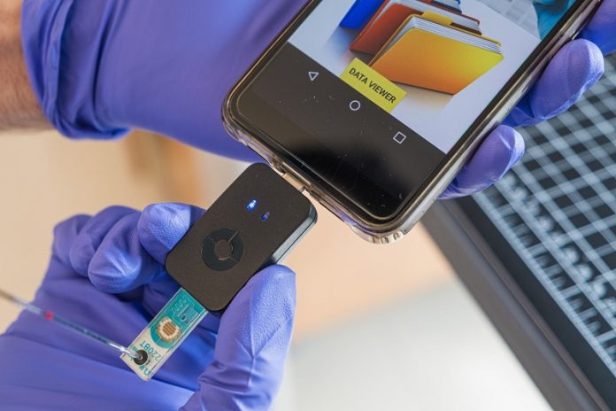 New chip delivers COVID-19 test results on smartphone in 55 minutes