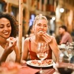 These two common eating habits can make you gain too much weight