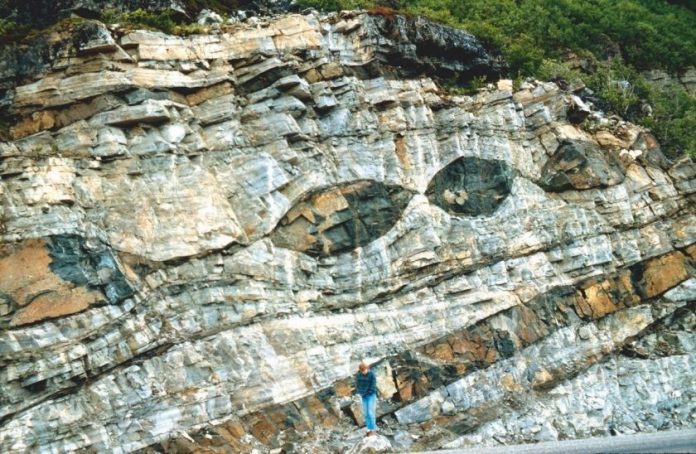 Scientists reveal the fate of sinking tectonic plates