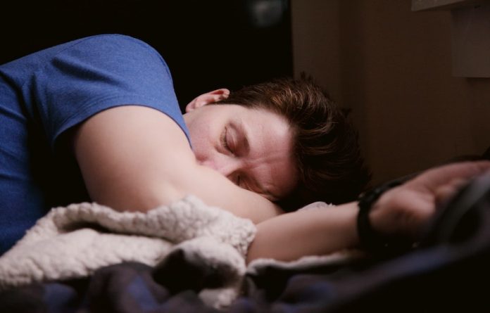 Scientists find a link between daytime napping and Alzheimer’s disease