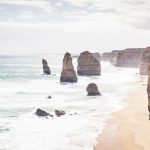 What controls the thickness of Earth’s continental crust?