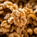 Eating walnuts daily to reduce your heart disease risk