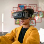 Virtual reality nature scenes help reduce pain effectively