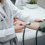 Blood pressure measurement methods in different clinics show major differences in accuracy