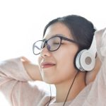A simple way to reduce anxiety—just listen to music for this long