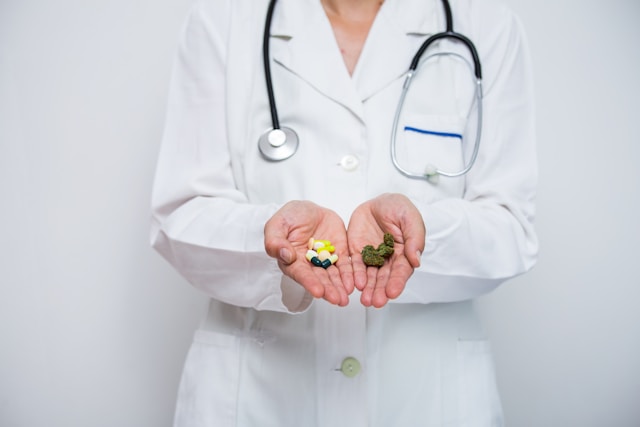 knowridge.com - Knowridge - Cannabis May Bring Psychosis Forward by Years